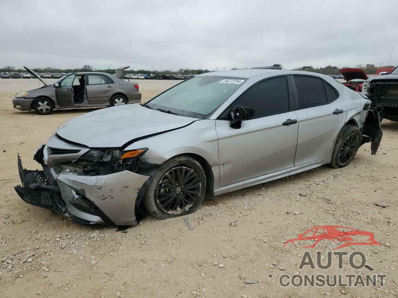 TOYOTA CAMRY 2022 - 4T1G11AK9NU498471