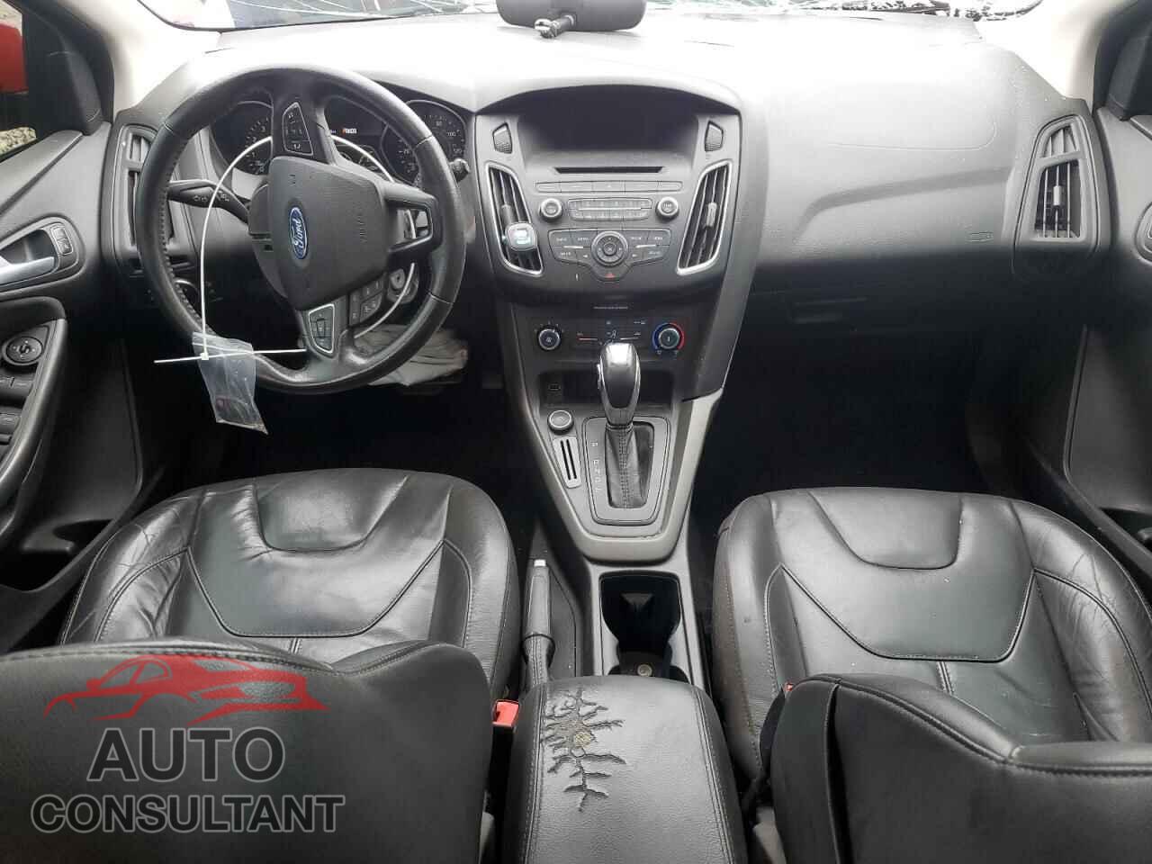 FORD FOCUS 2015 - 1FADP3K20FL264376