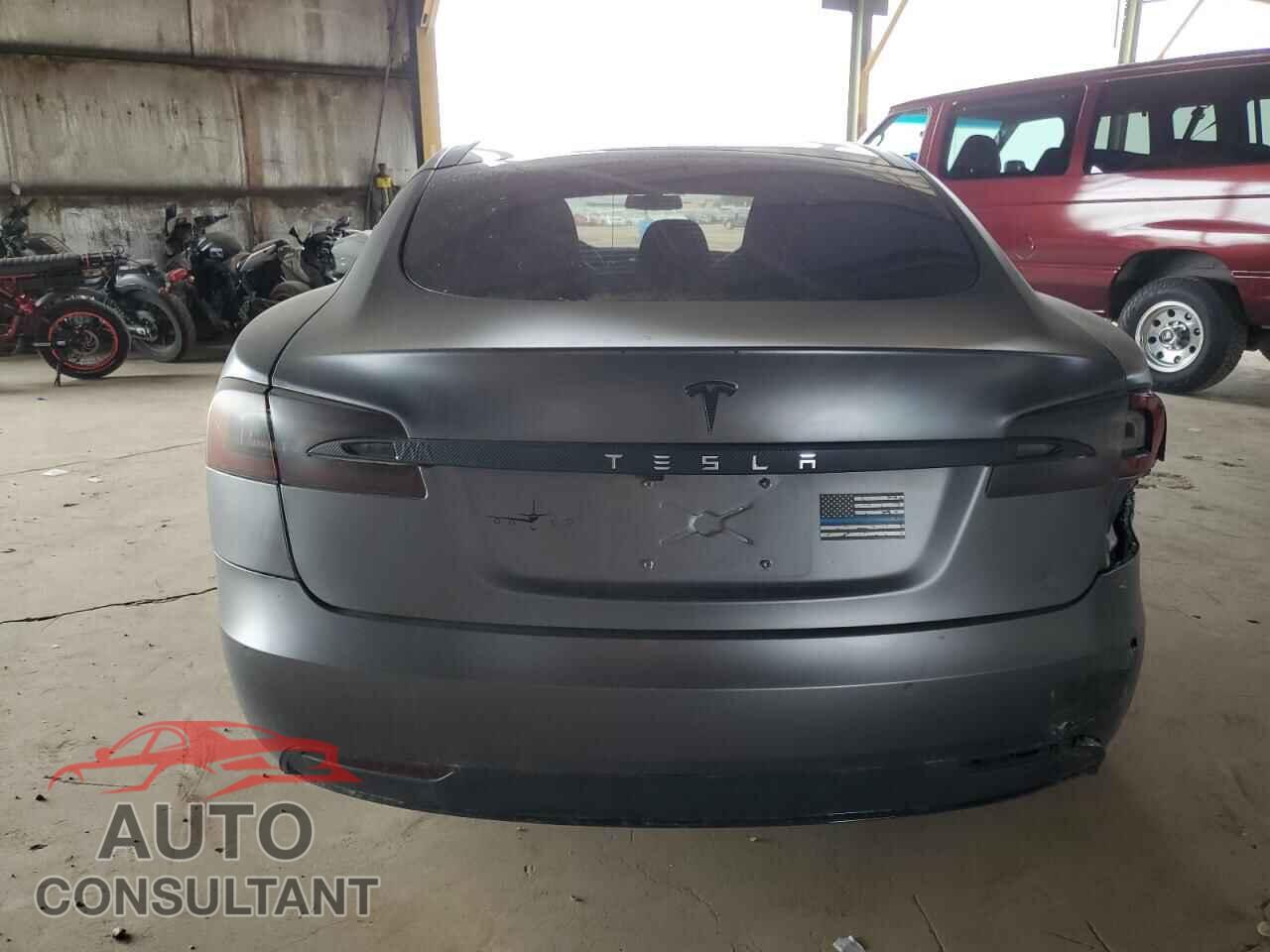 TESLA MODEL S 2016 - 5YJSA1E22GF139595