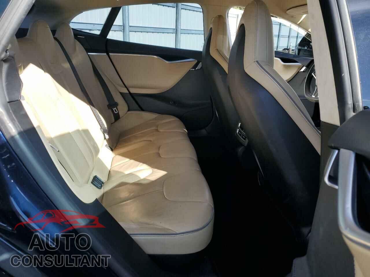 TESLA MODEL S 2013 - 5YJSA1CP0DFP11662