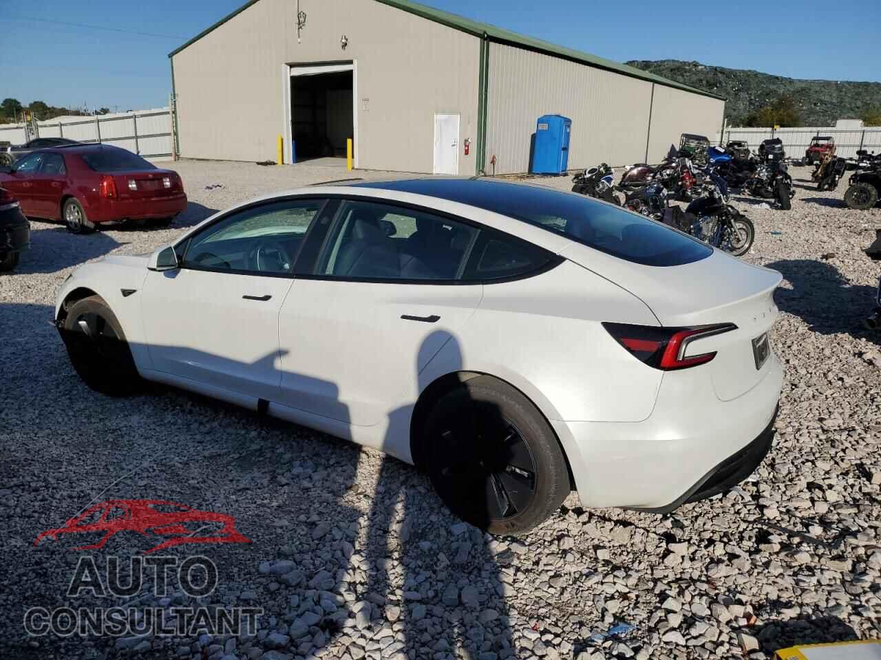 TESLA MODEL 3 2024 - 5YJ3E1EB5RF758543
