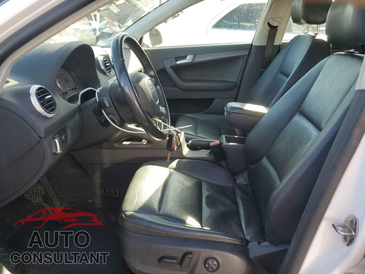 AUDI A3 2012 - WAUBEAFM9CA084003