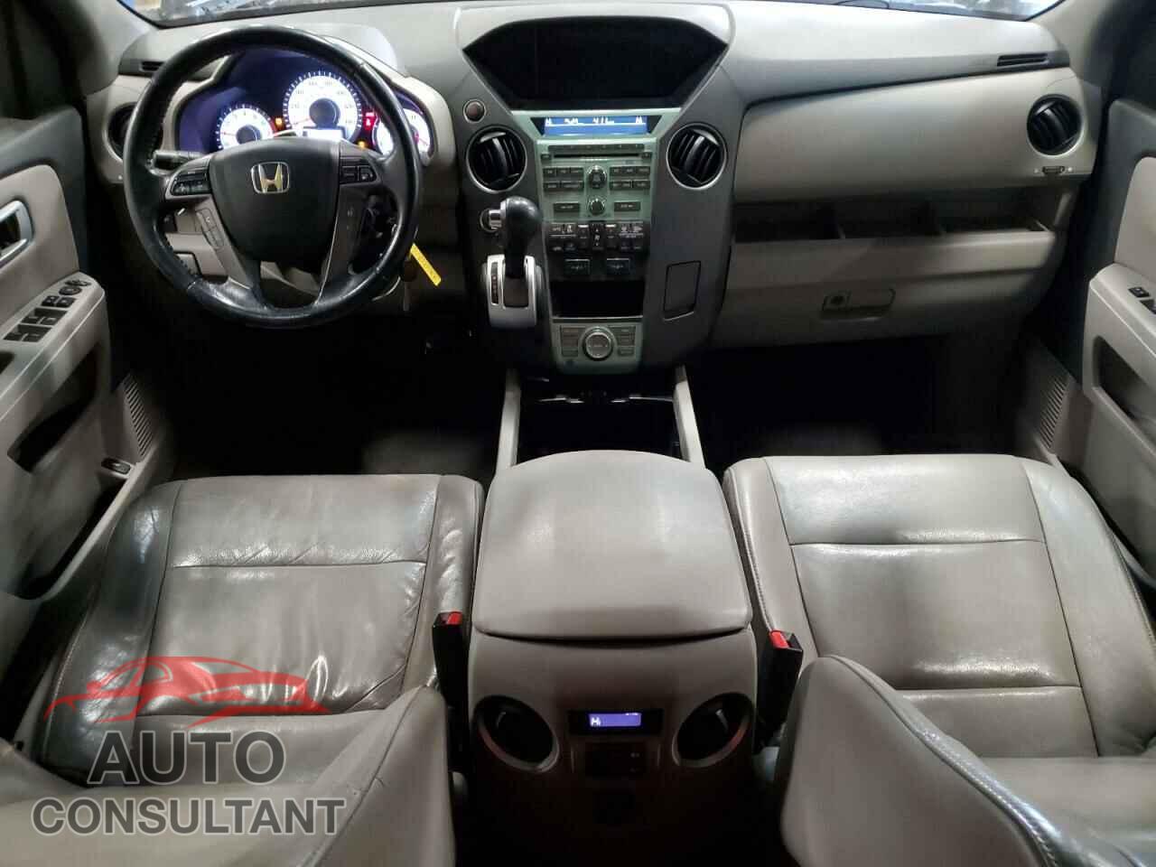 HONDA PILOT 2011 - 5FNYF4H78BB010953