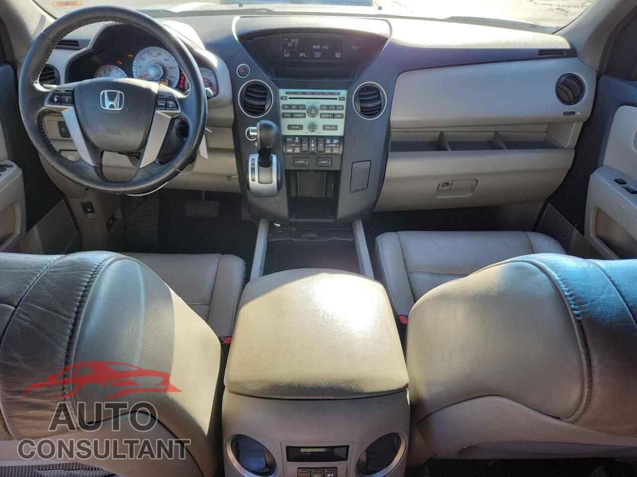 HONDA PILOT 2011 - 5FNYF4H56BB017897
