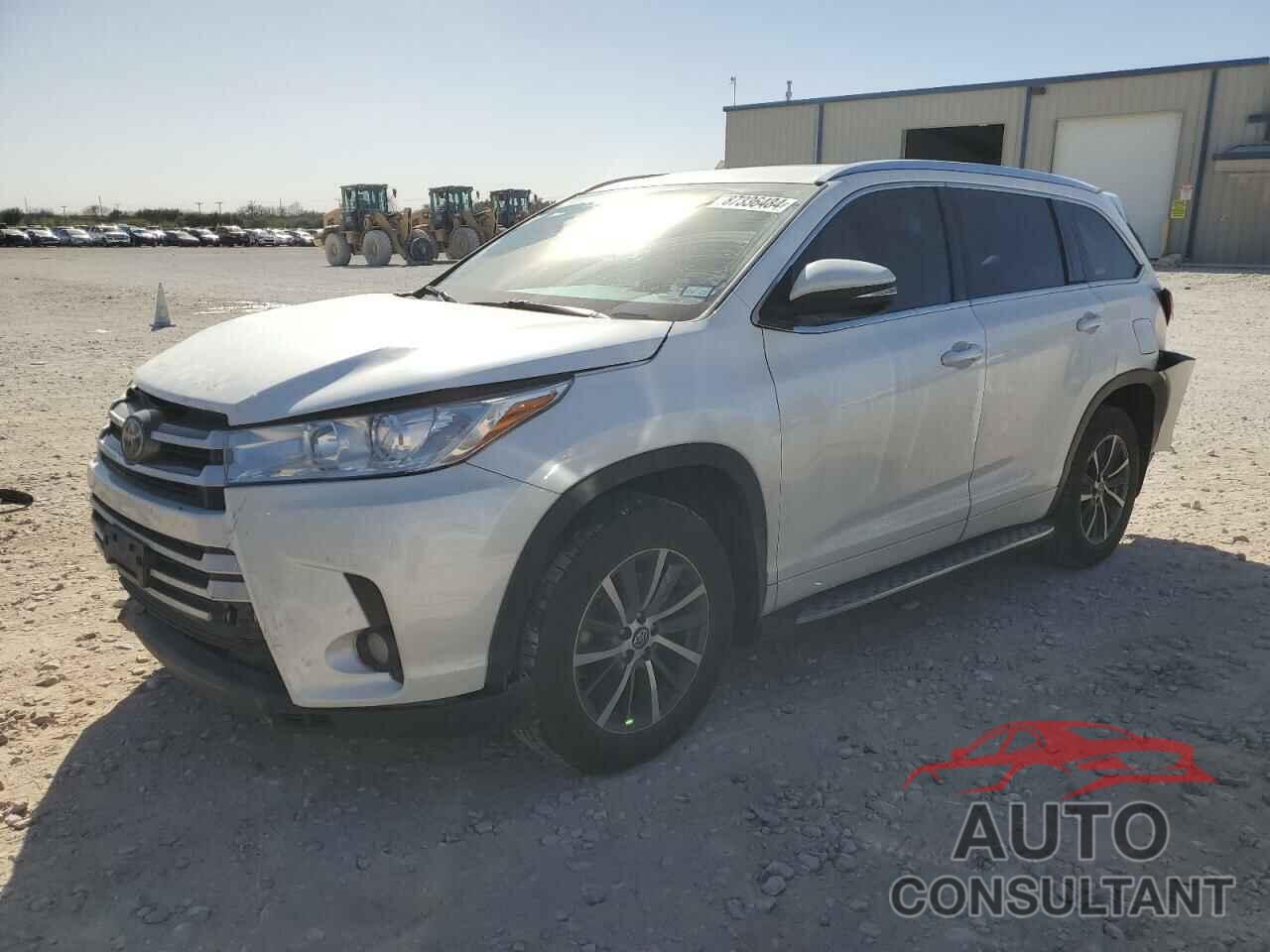 TOYOTA HIGHLANDER 2018 - 5TDKZRFH0JS278914