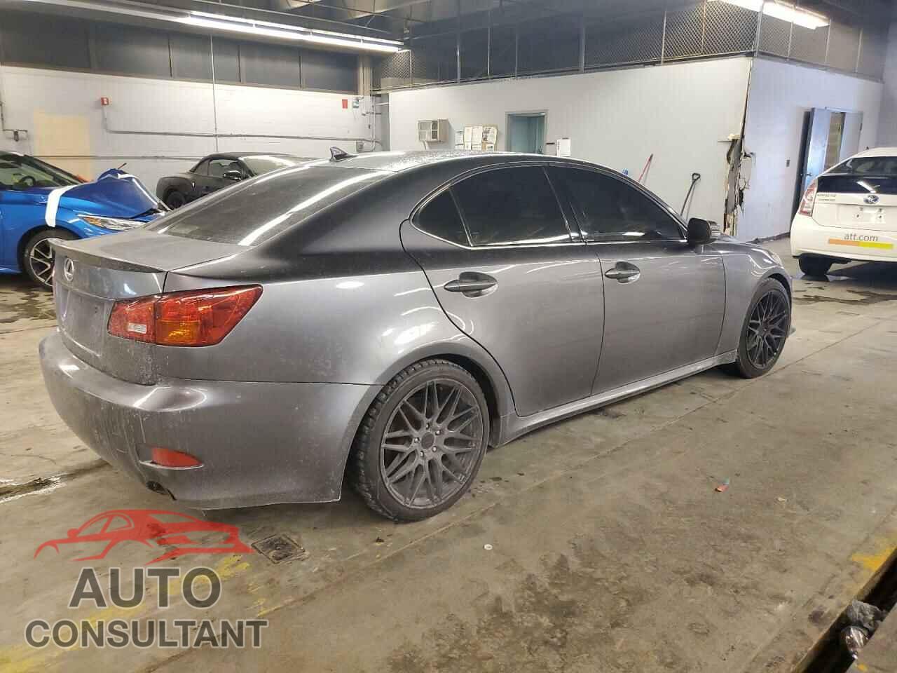 LEXUS IS 2013 - JTHCF5C28D5063103