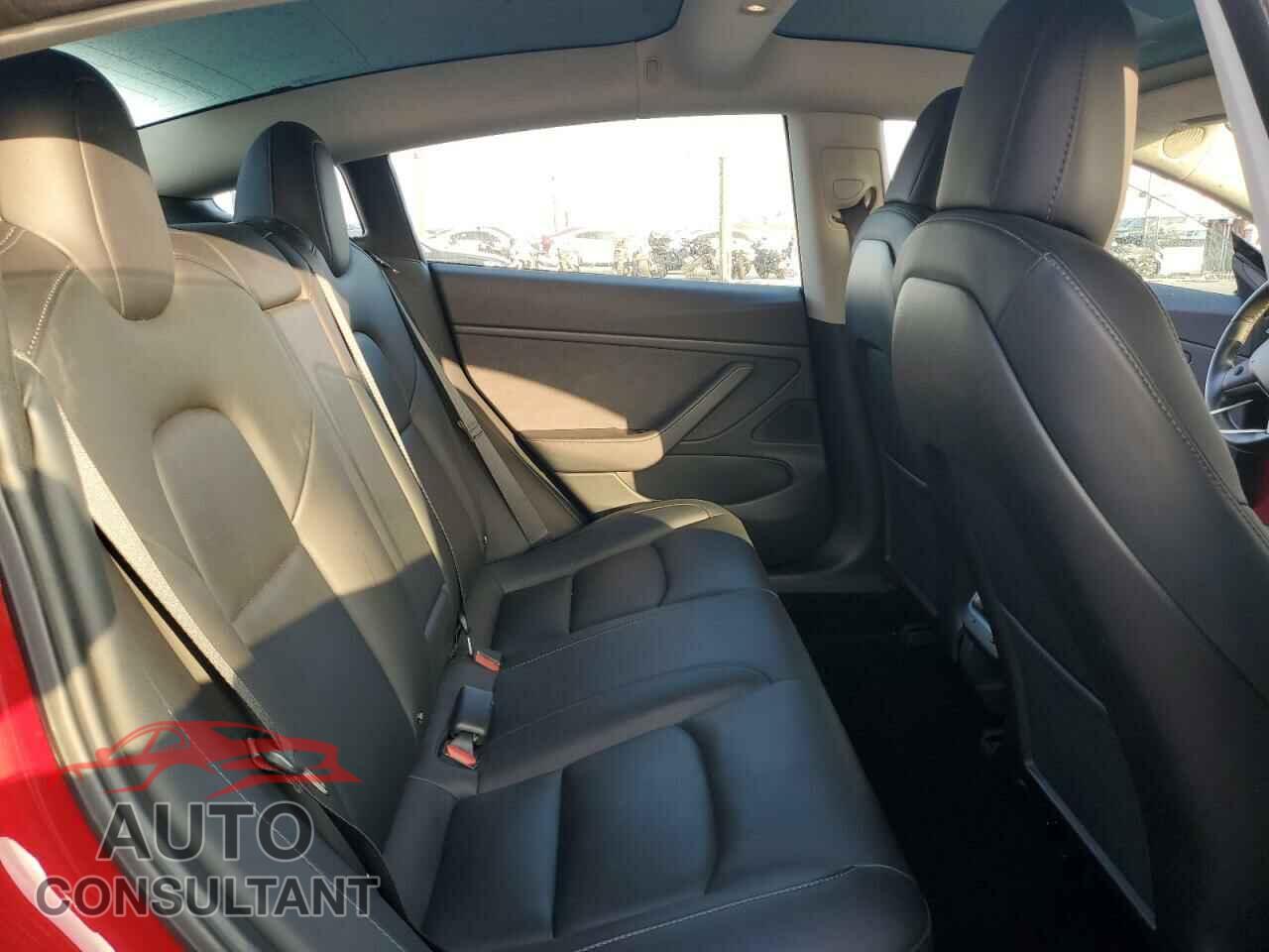 TESLA MODEL 3 2018 - 5YJ3E1EB6JF146176