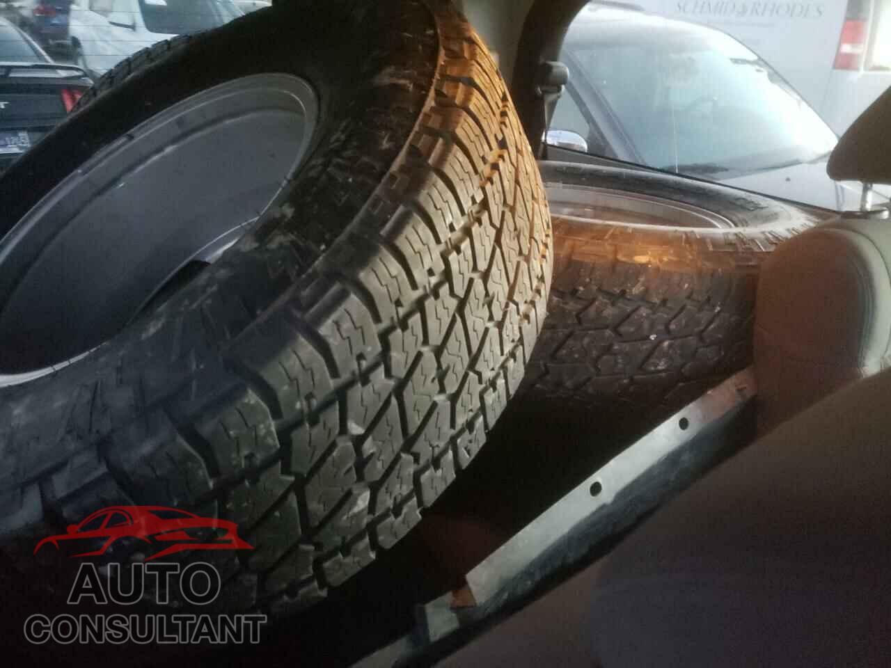 JEEP WRANGLER 2011 - 1J4GA5D11BL627667
