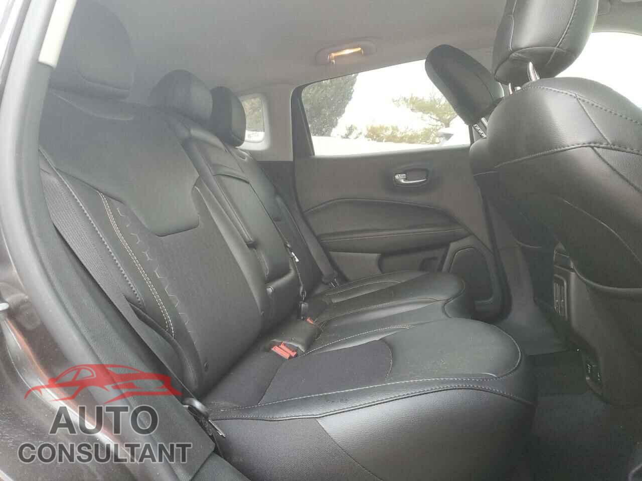 JEEP COMPASS 2019 - 3C4NJDBB4KT746157