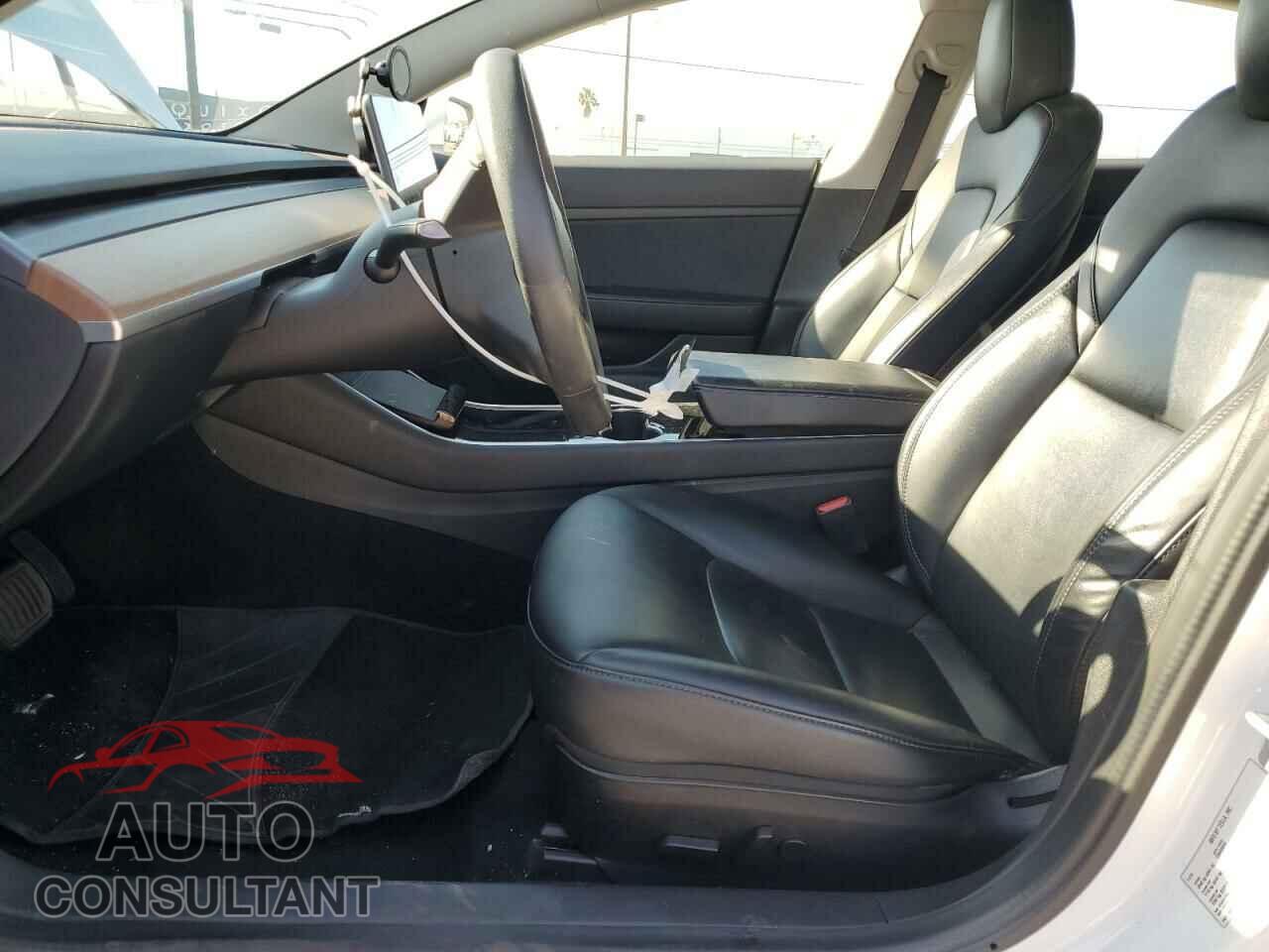 TESLA MODEL 3 2020 - 5YJ3E1EAXLF590574