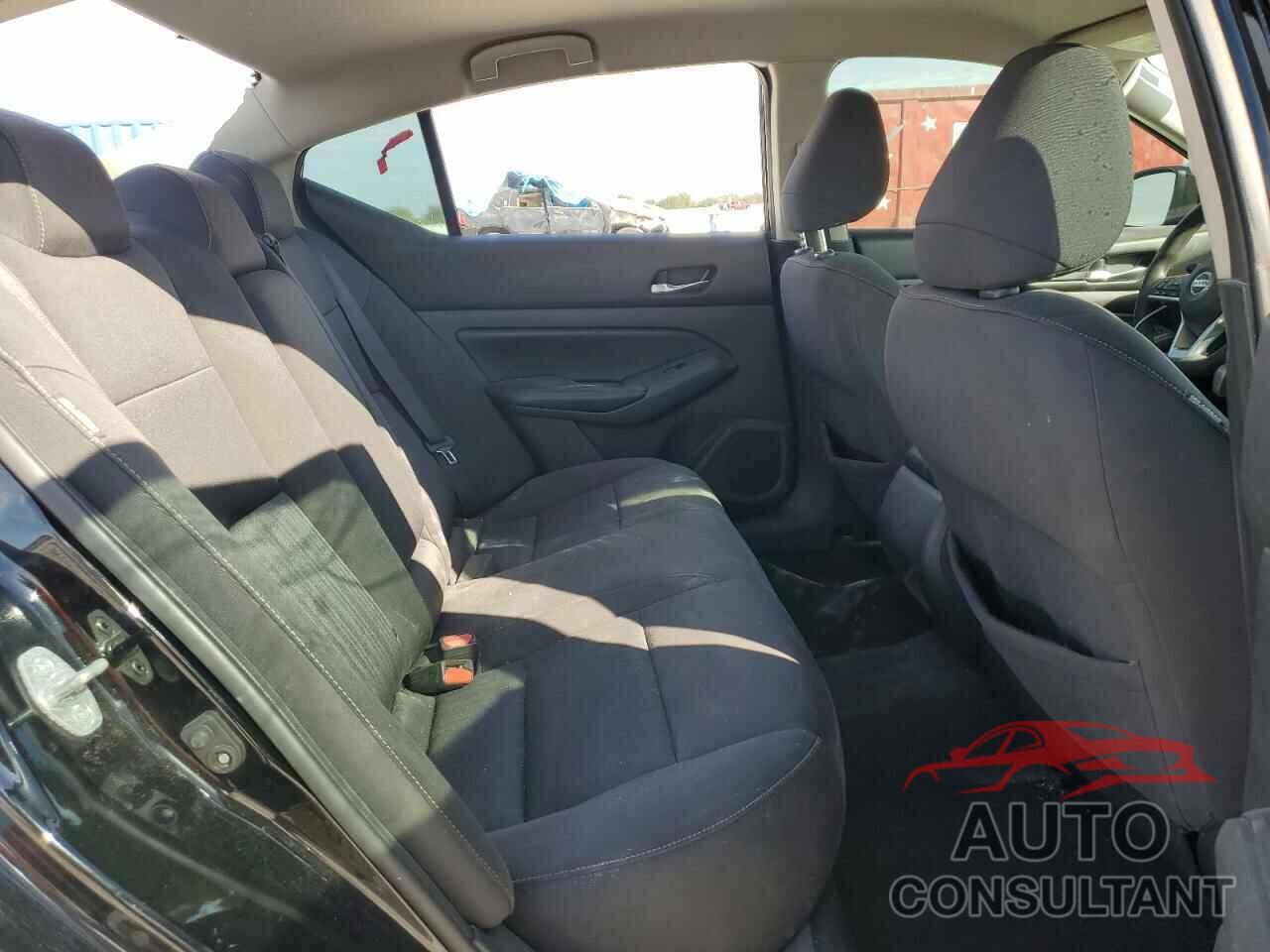 NISSAN ALTIMA 2019 - 1N4BL4BV3KC241848