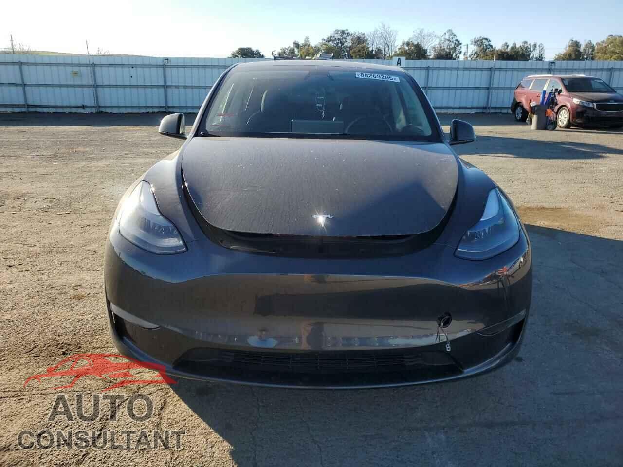 TESLA MODEL Y 2024 - 7SAYGDED0RF040677