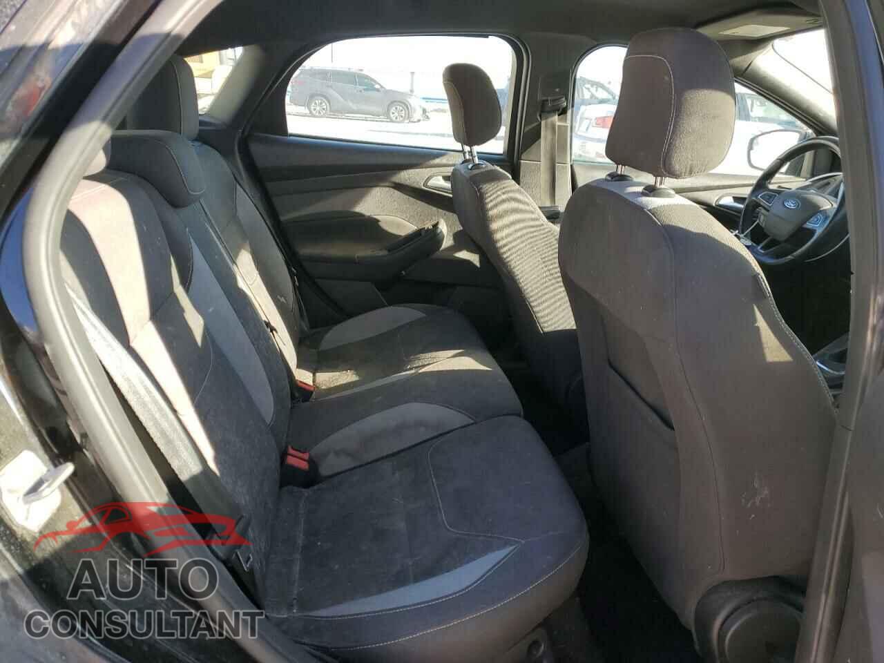 FORD FOCUS 2017 - 1FADP3L96HL334011