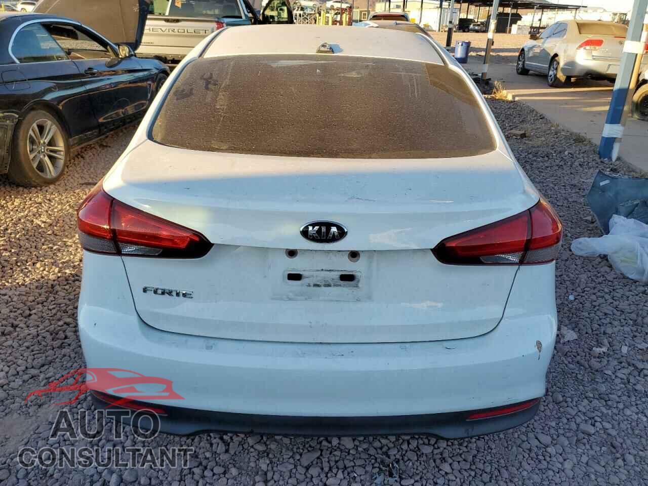 KIA FORTE 2017 - 3KPFK4A76HE142895
