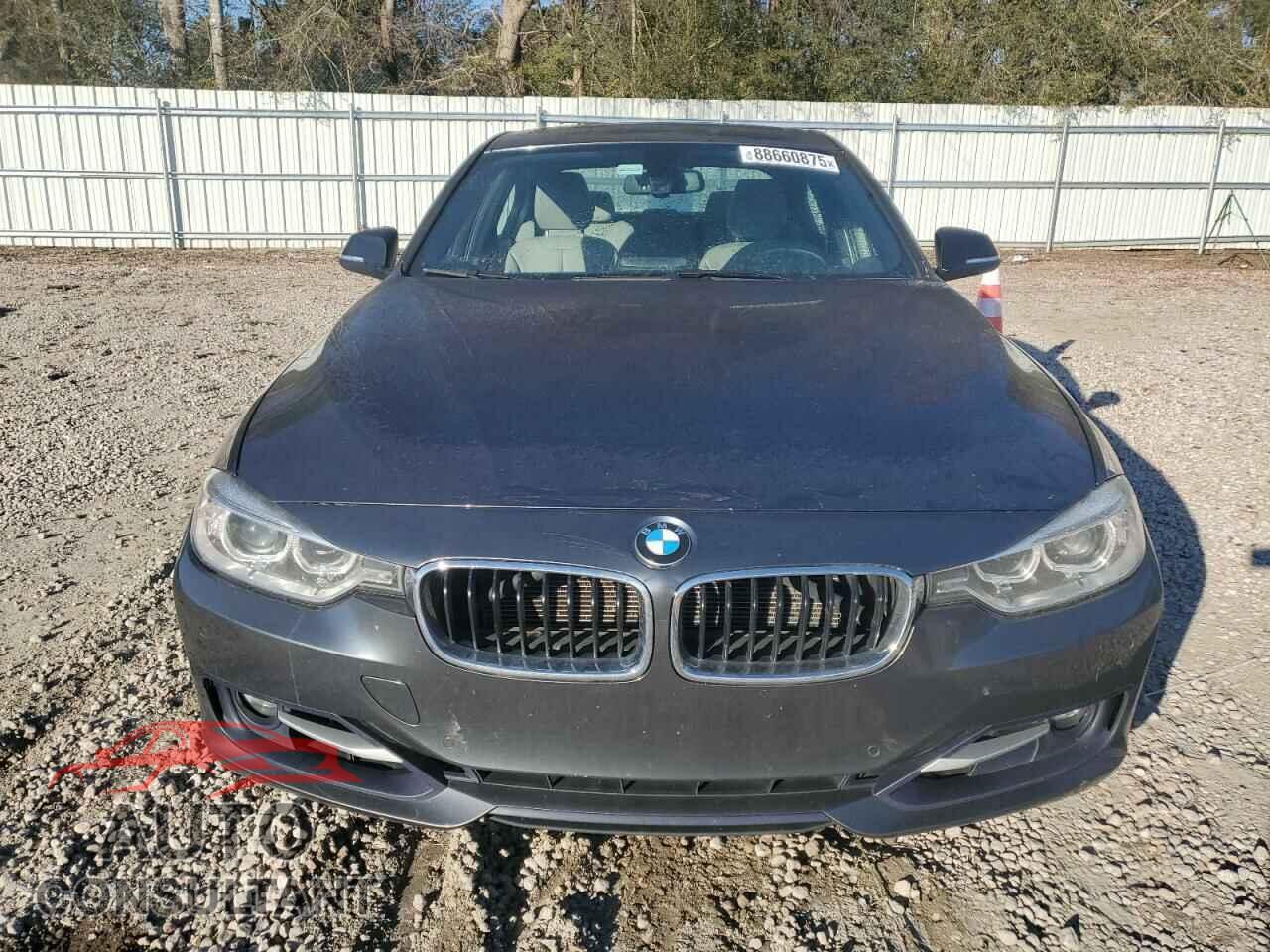 BMW 3 SERIES 2012 - WBA3C1C5XCF433745
