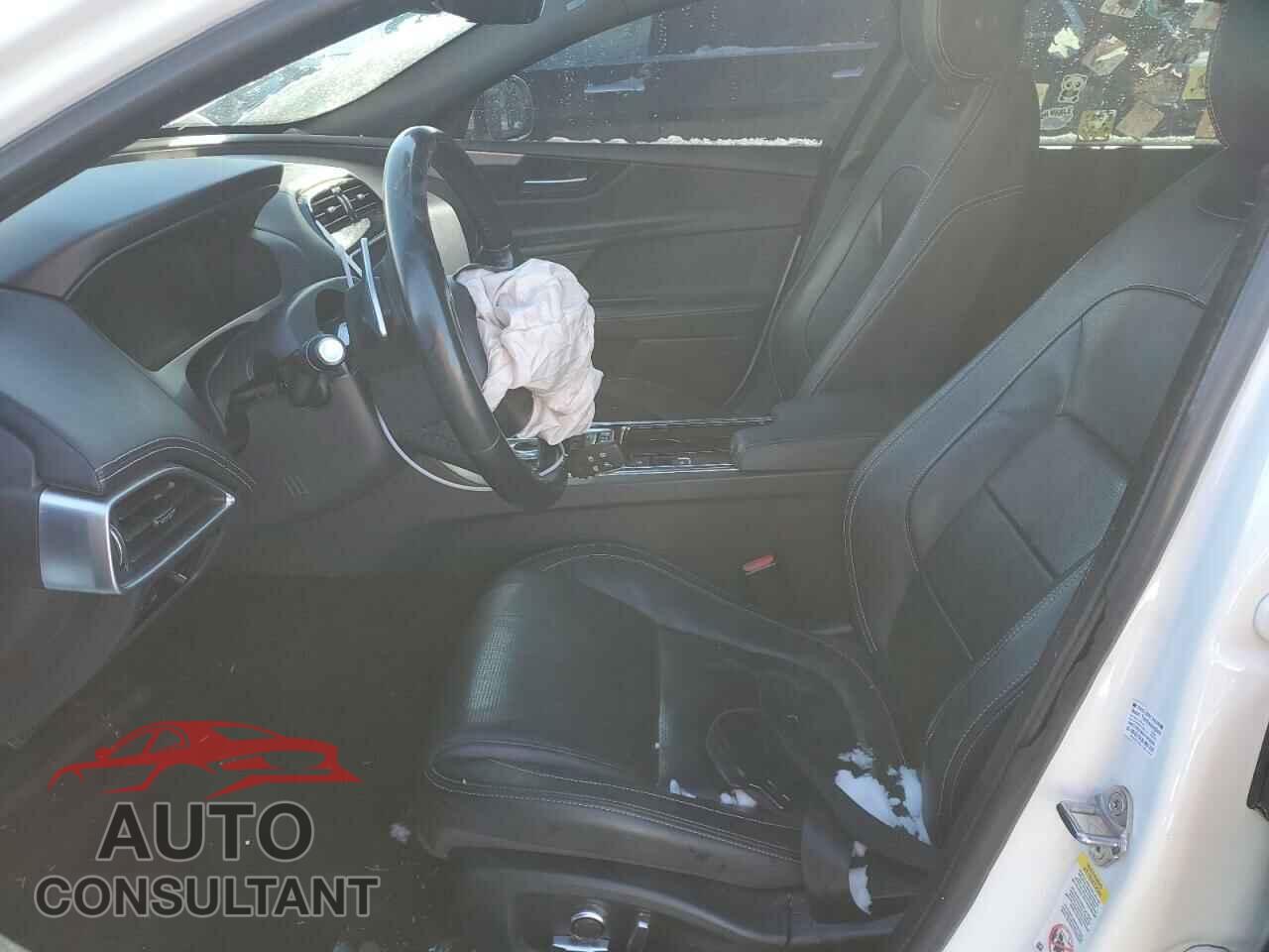 JAGUAR XE 2019 - SAJAL4FX3KCP49546