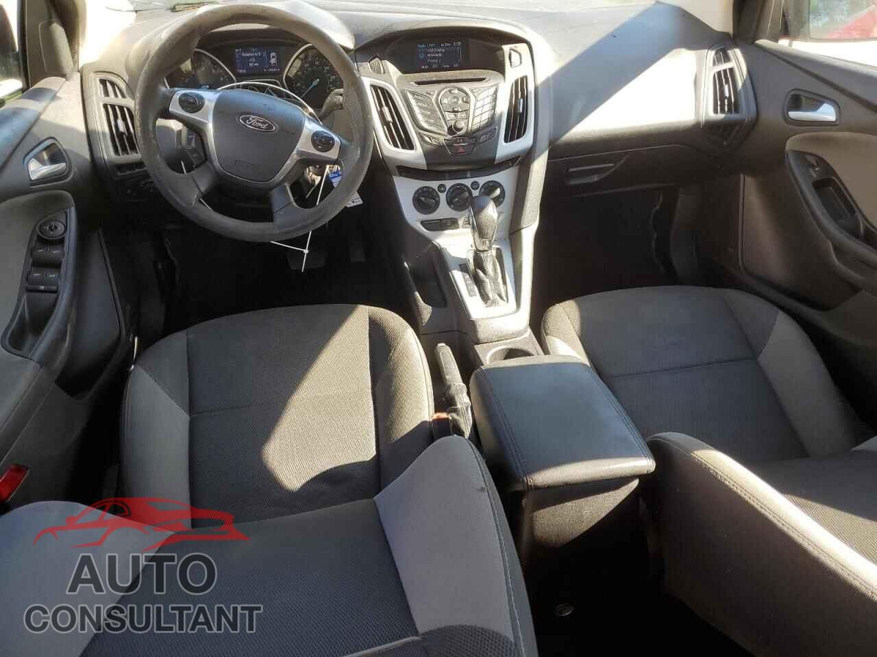 FORD FOCUS 2014 - 1FADP3F22EL214233