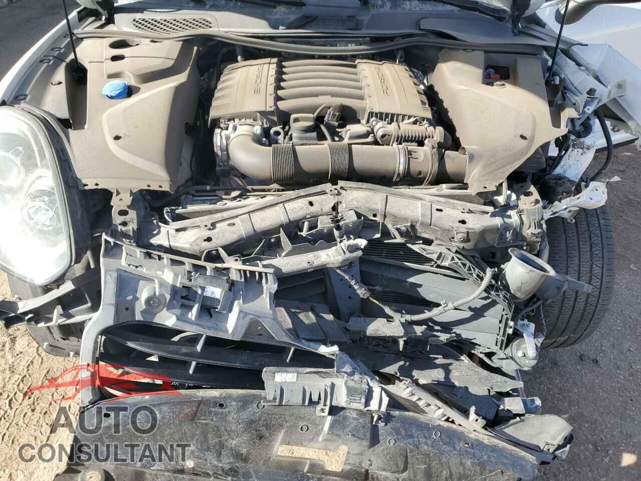 PORSCHE CAYENNE 2017 - WP1AA2A21HKA90822