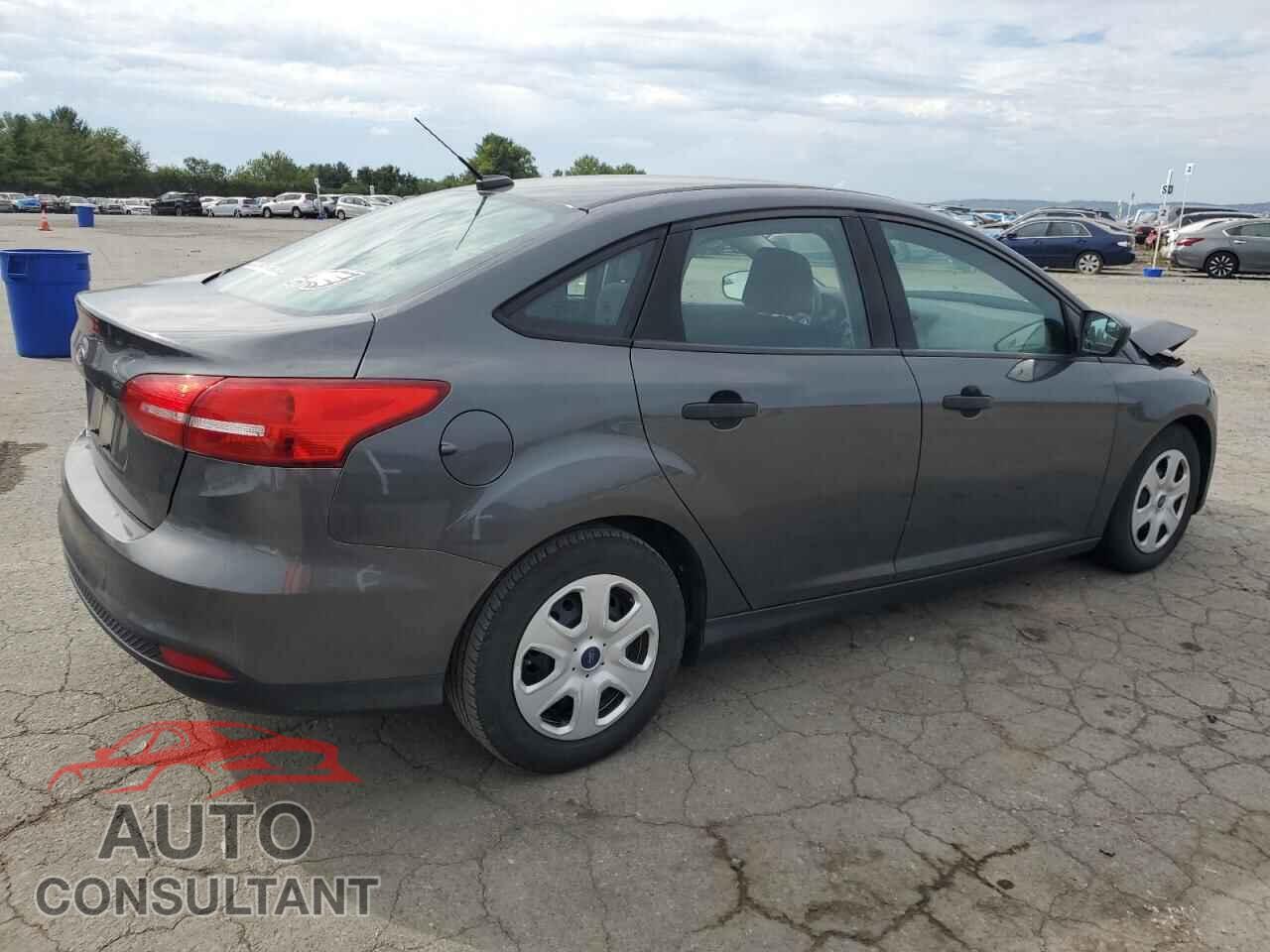 FORD FOCUS 2017 - 1FADP3E22HL256097