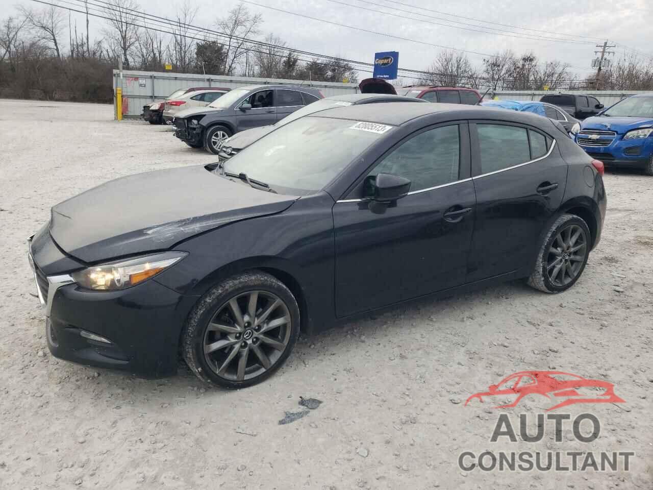 MAZDA 3 2018 - 3MZBN1L30JM182641