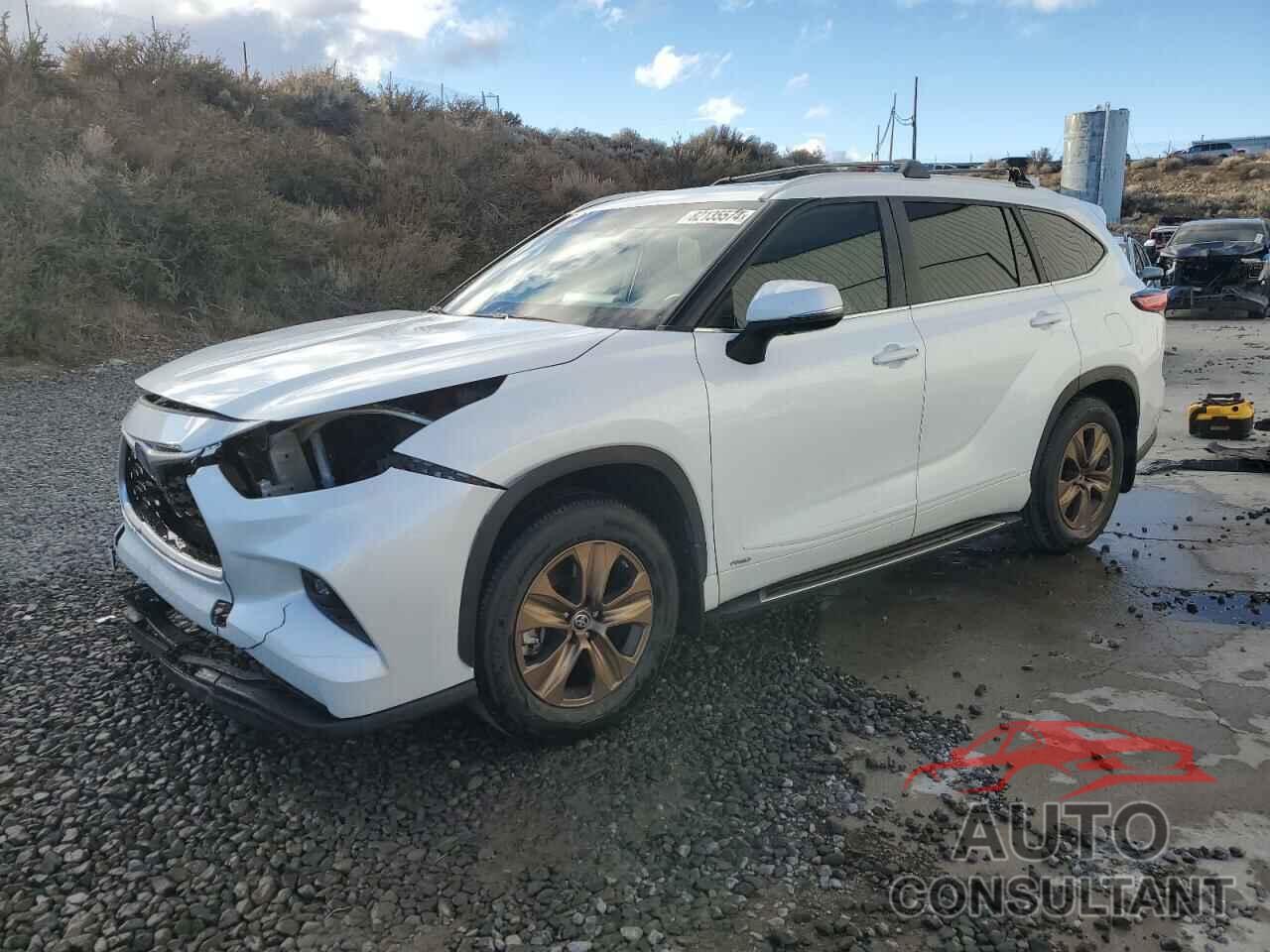 TOYOTA HIGHLANDER 2023 - 5TDABRCH1PS567636