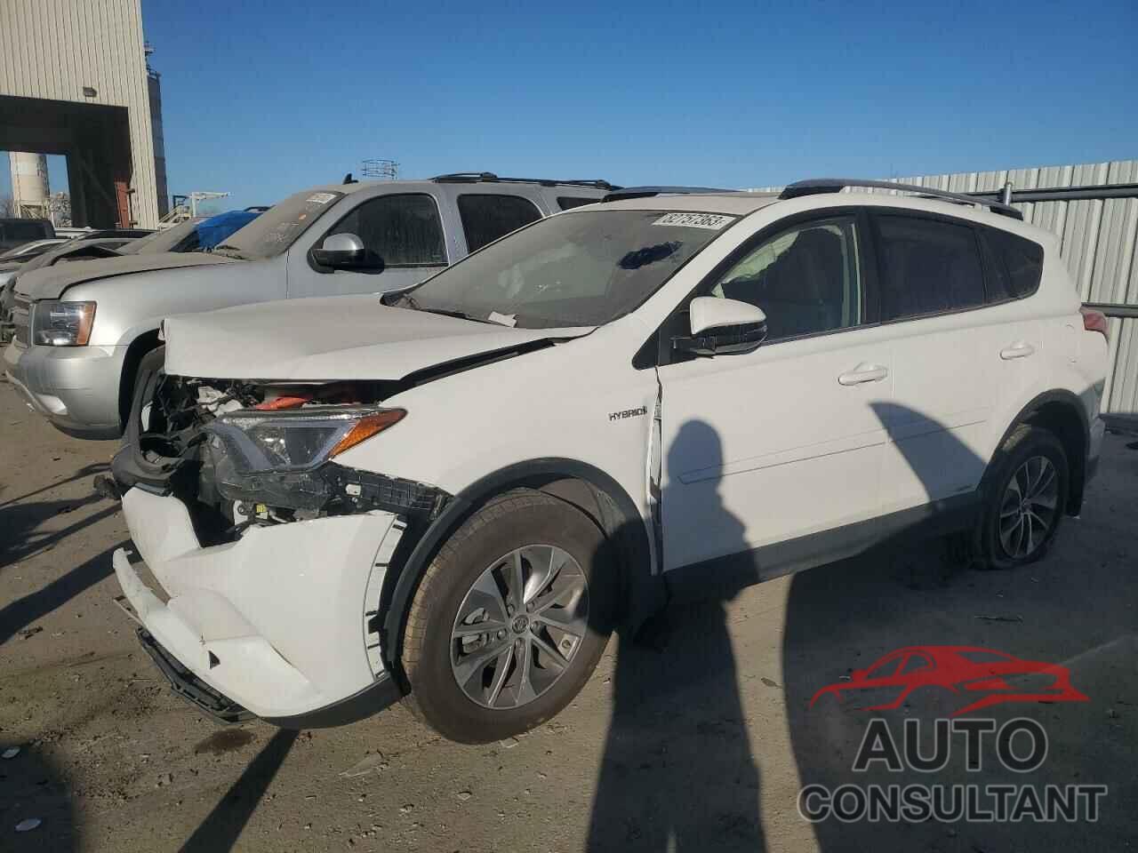 TOYOTA RAV4 2017 - JTMRJREVXHD147427