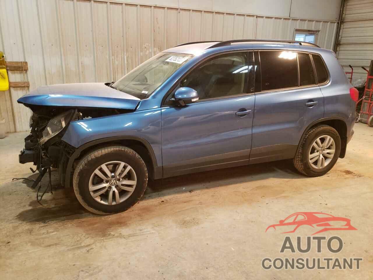 VOLKSWAGEN TIGUAN 2017 - WVGAV7AX6HK025877