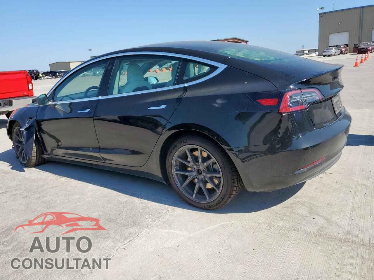TESLA MODEL 3 2020 - 5YJ3E1EA1LF609352