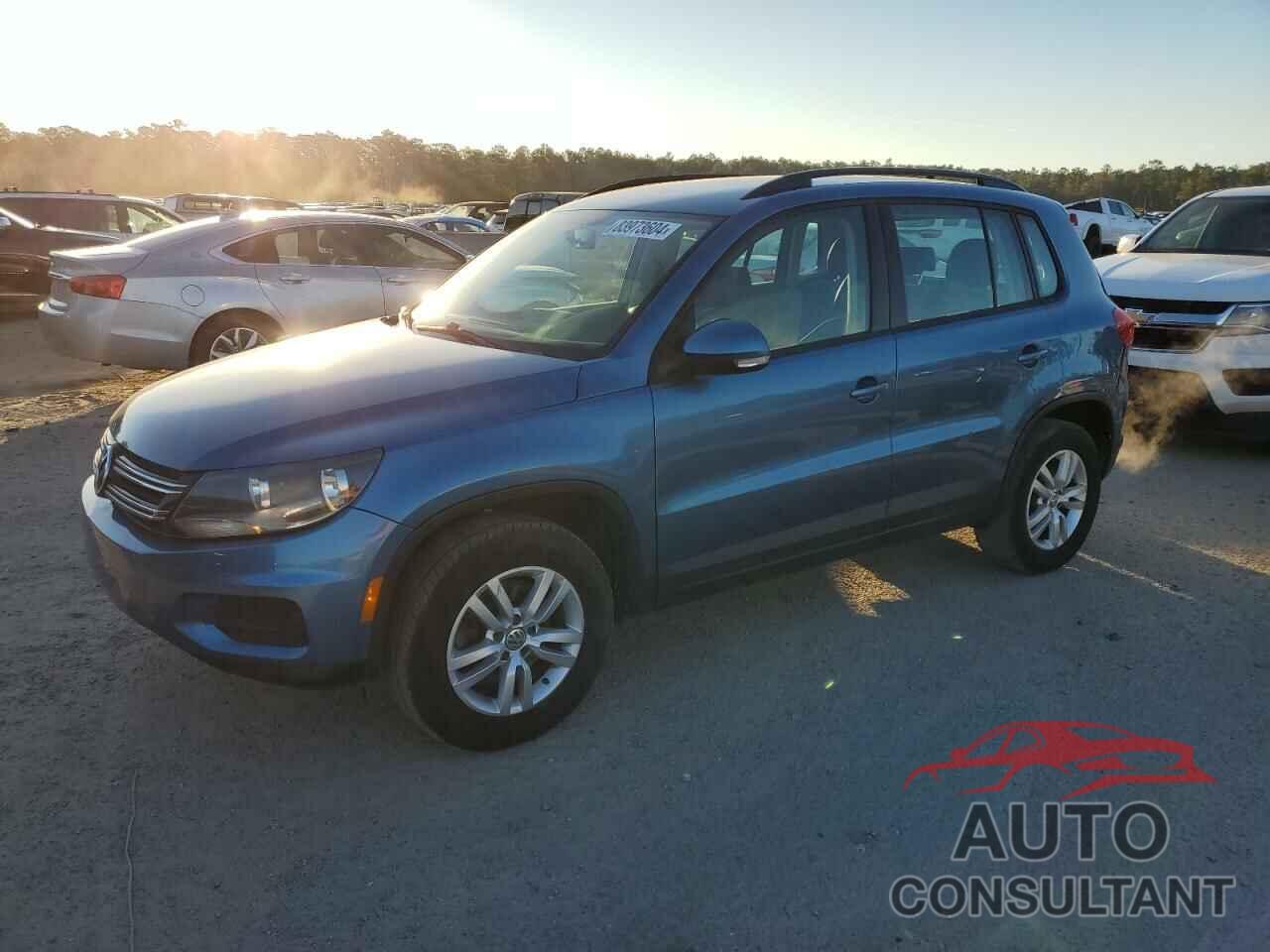 VOLKSWAGEN TIGUAN 2017 - WVGAV7AX3HK031488