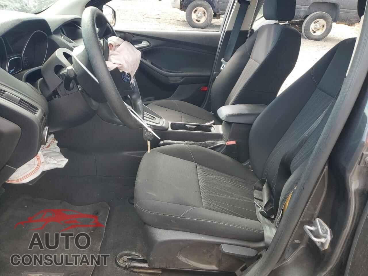 FORD FOCUS 2016 - 1FADP3K22GL315667