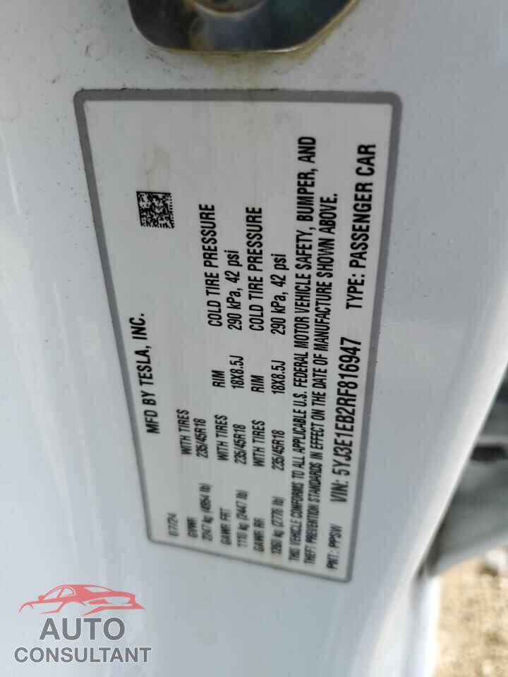TESLA MODEL 3 2024 - 5YJ3E1EB2RF816947