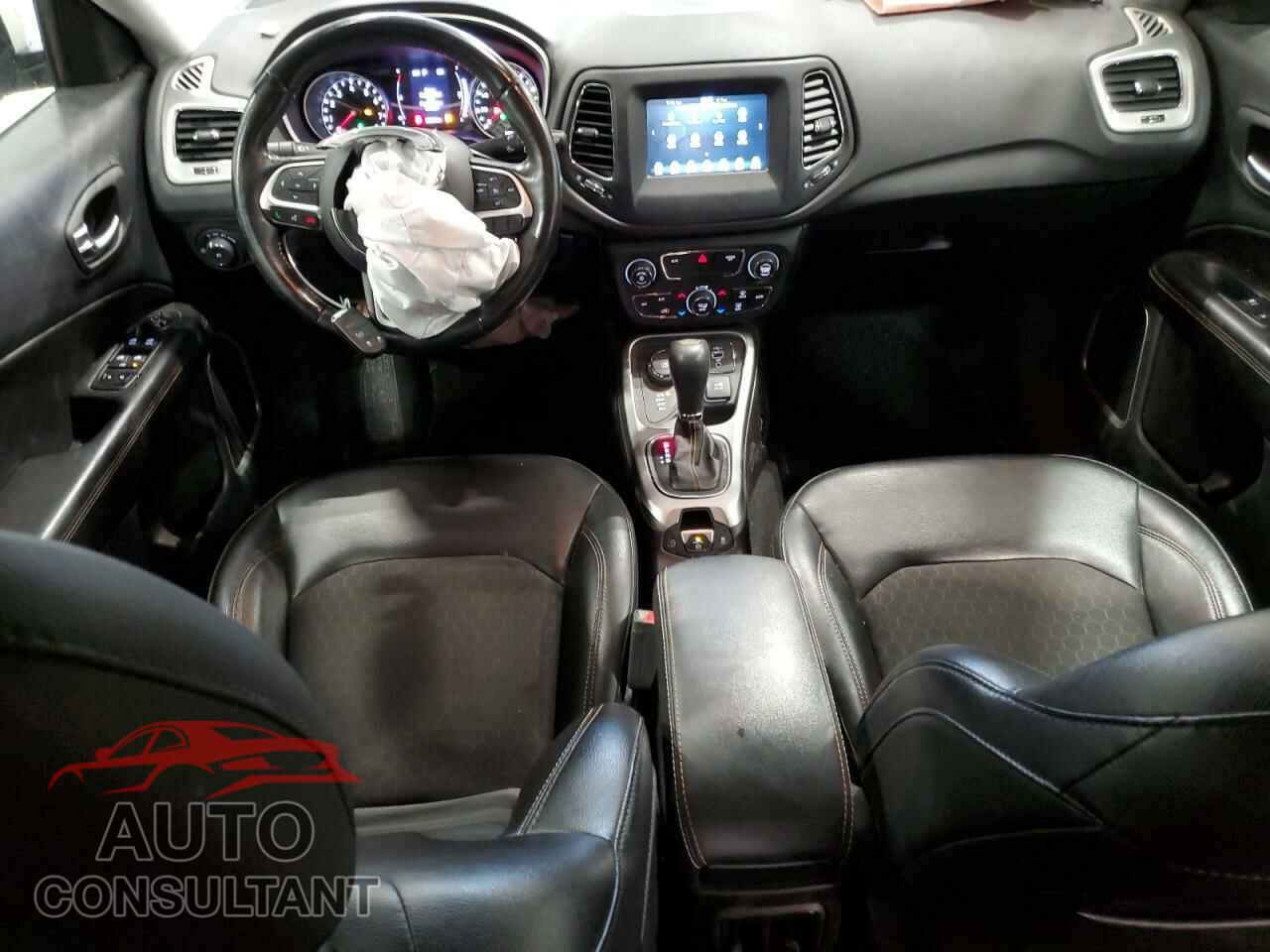 JEEP COMPASS 2020 - 3C4NJDBB7LT150140
