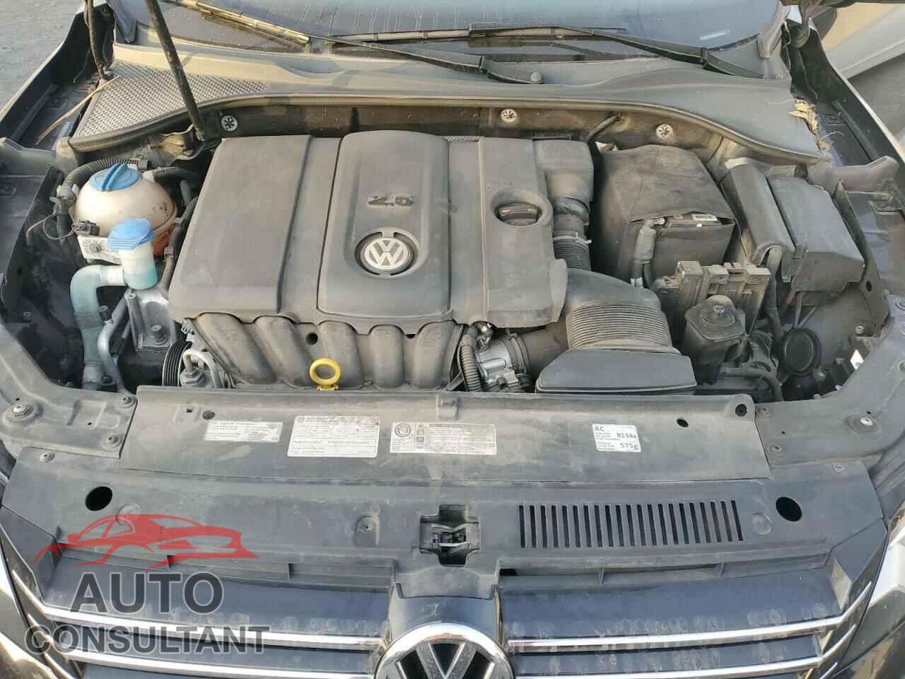 VOLKSWAGEN PASSAT 2014 - 1VWAP7A34EC006632
