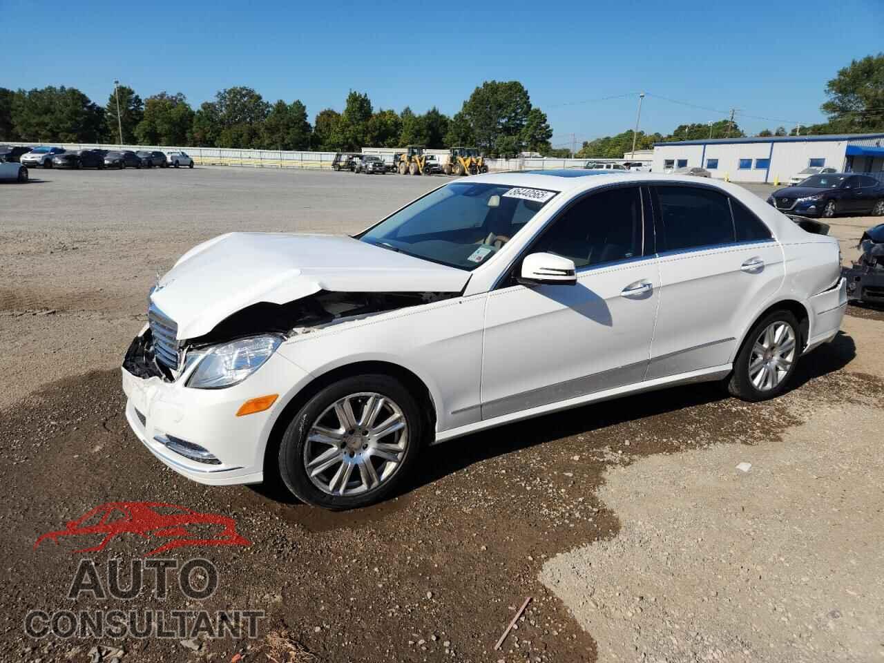 MERCEDES-BENZ E-CLASS 2013 - WDDHF5KB8DA710024