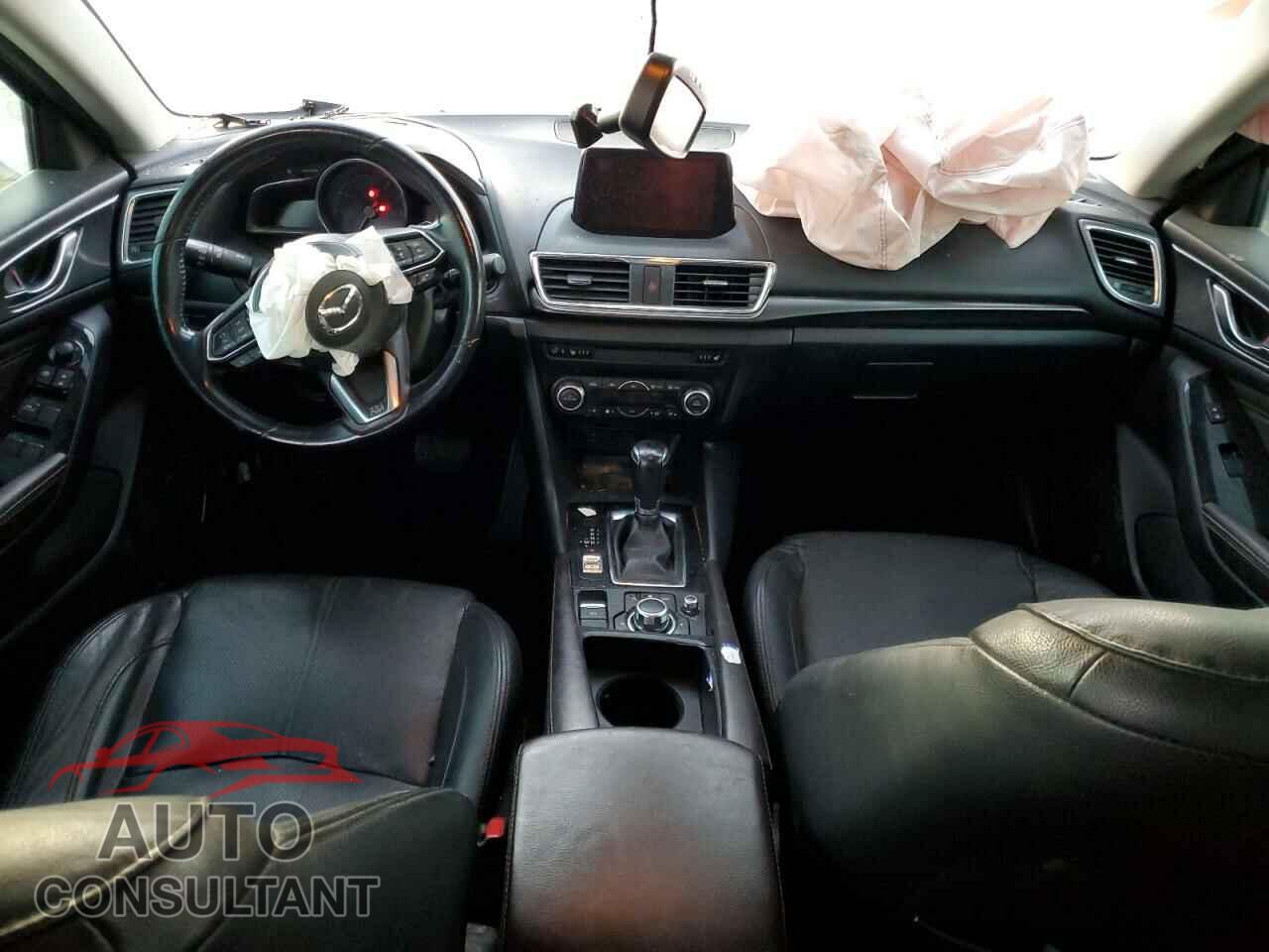 MAZDA 3 2017 - 3MZBN1W39HM132956