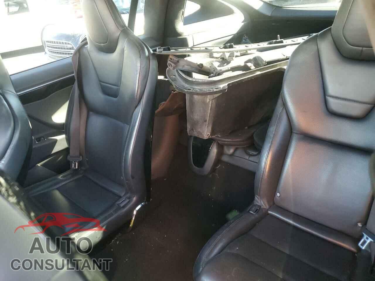 TESLA MODEL X 2016 - 5YJXCBE41GF000758