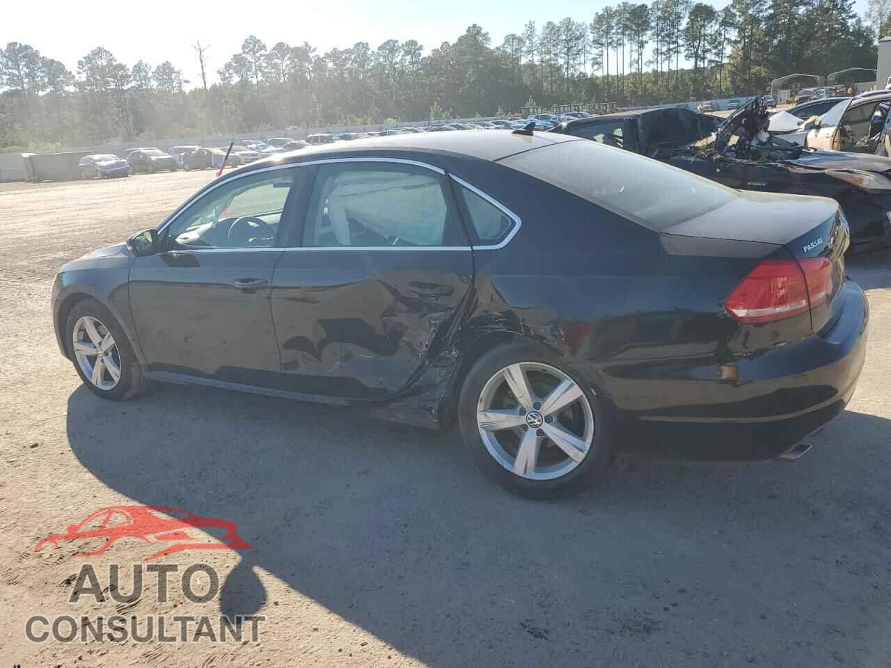 VOLKSWAGEN PASSAT 2012 - 1VWBP7A34CC072857