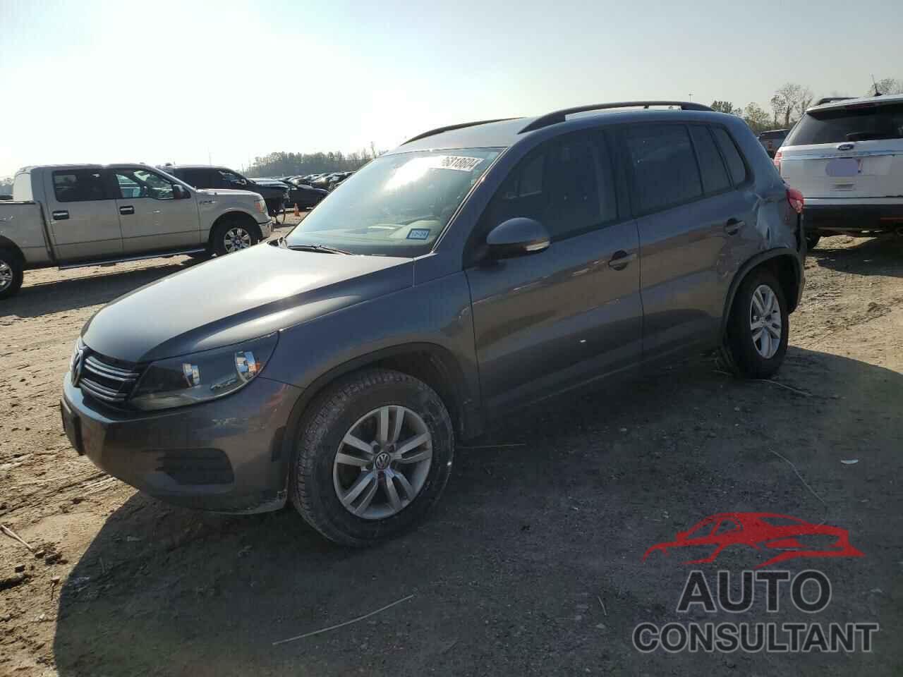 VOLKSWAGEN TIGUAN 2017 - WVGAV7AX2HK021955