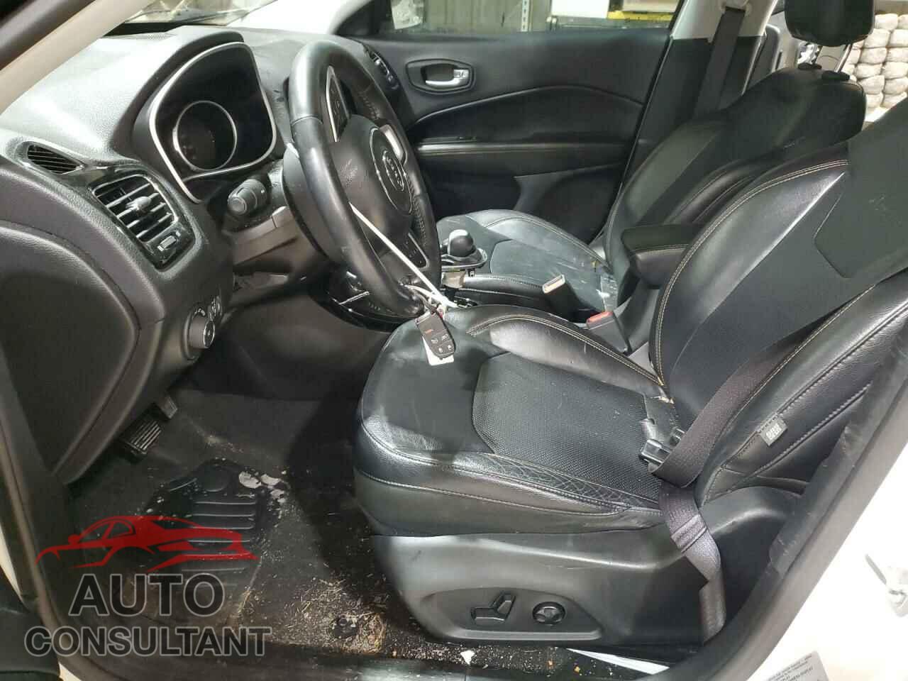 JEEP COMPASS 2017 - 3C4NJDCB1HT671831