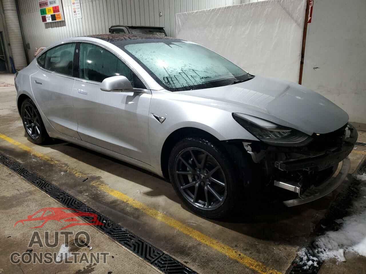 TESLA MODEL 3 2018 - 5YJ3E1EA4JF043930