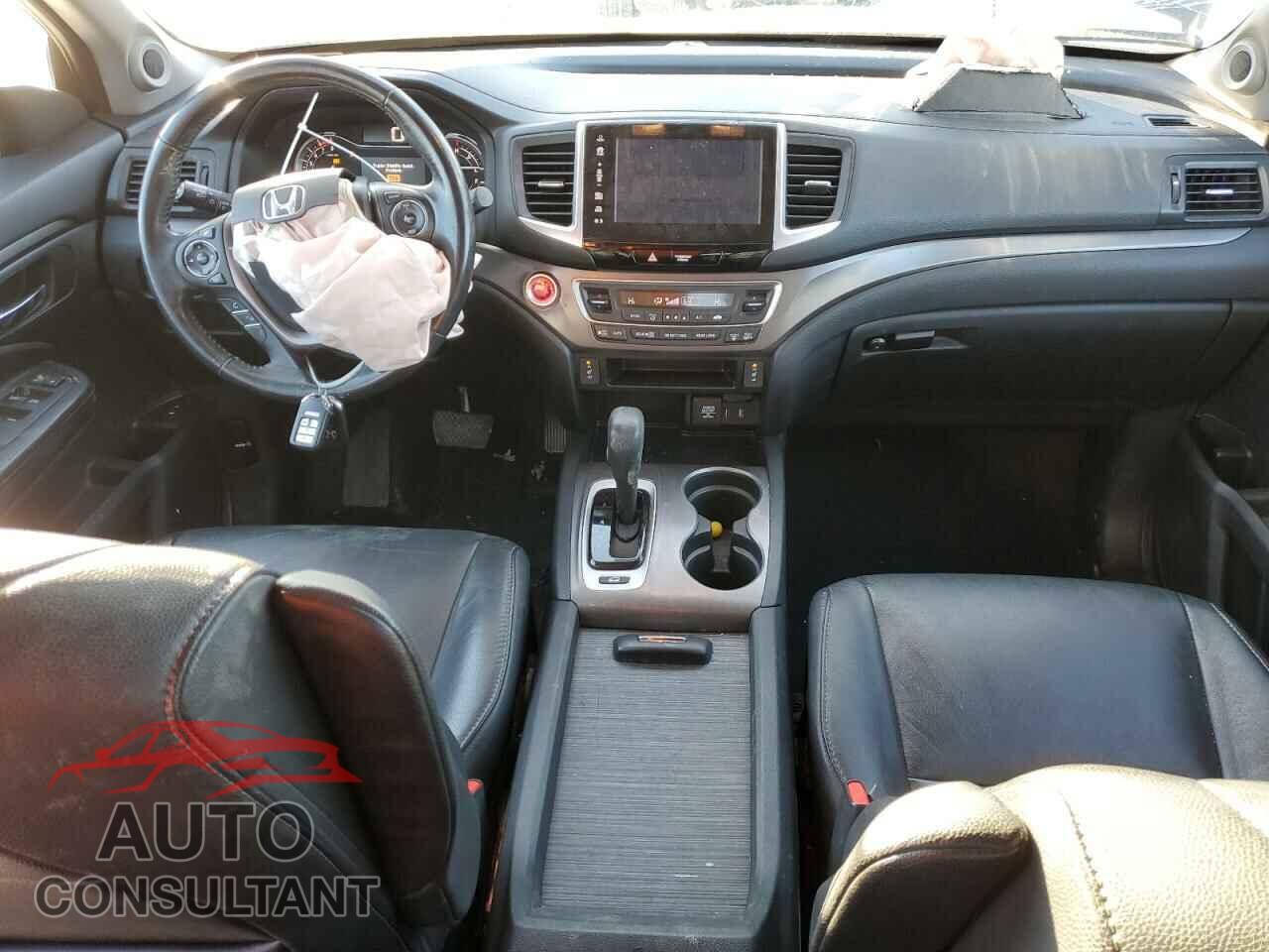 HONDA PILOT 2017 - 5FNYF6H54HB083899