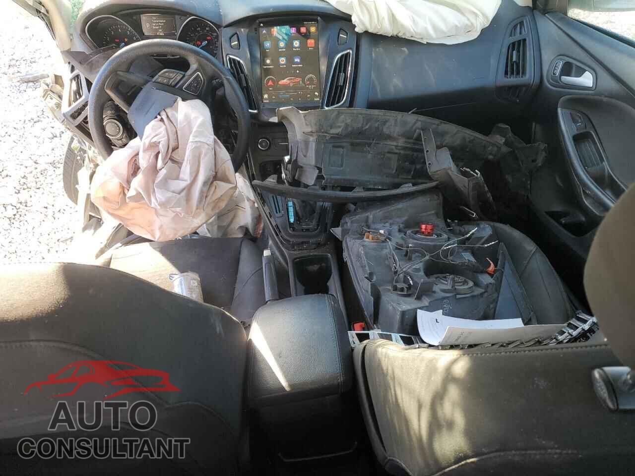 FORD FOCUS 2015 - 1FADP3K2XFL283498