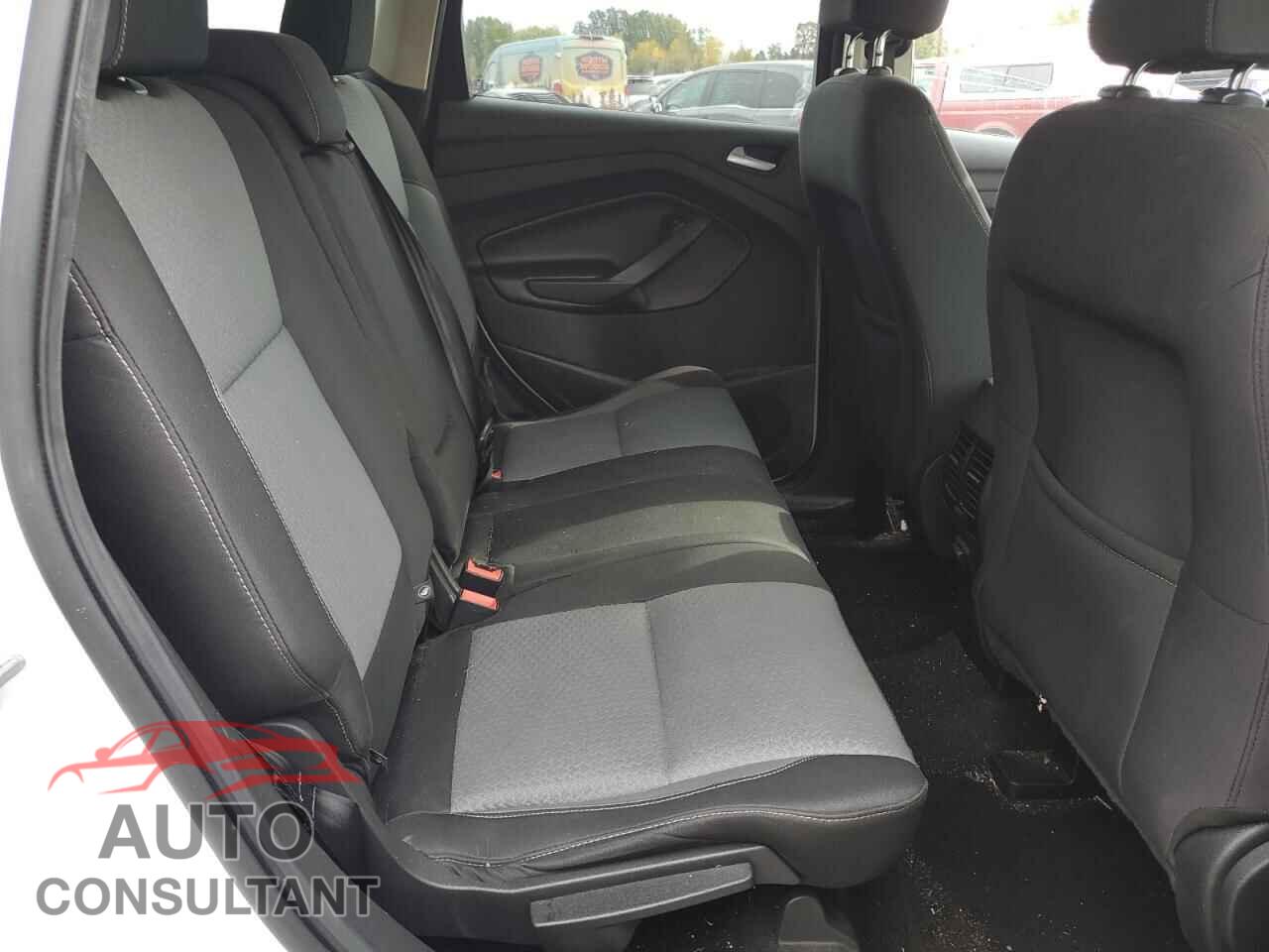 FORD ESCAPE 2017 - 1FMCU0G97HUC97063