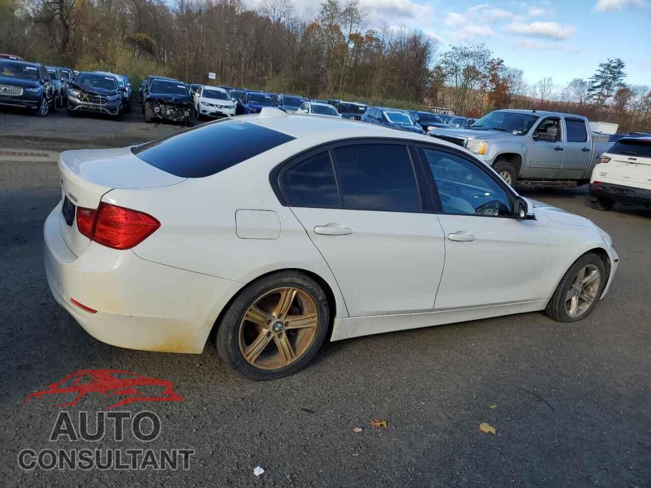 BMW 3 SERIES 2013 - WBA3C3C55DF979561