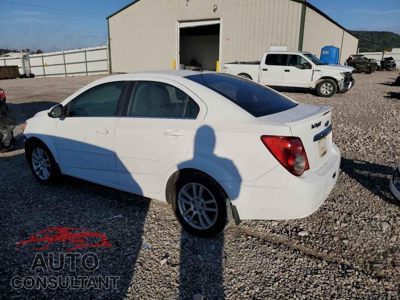 CHEVROLET SONIC 2014 - 1G1JC5SH2E4240395