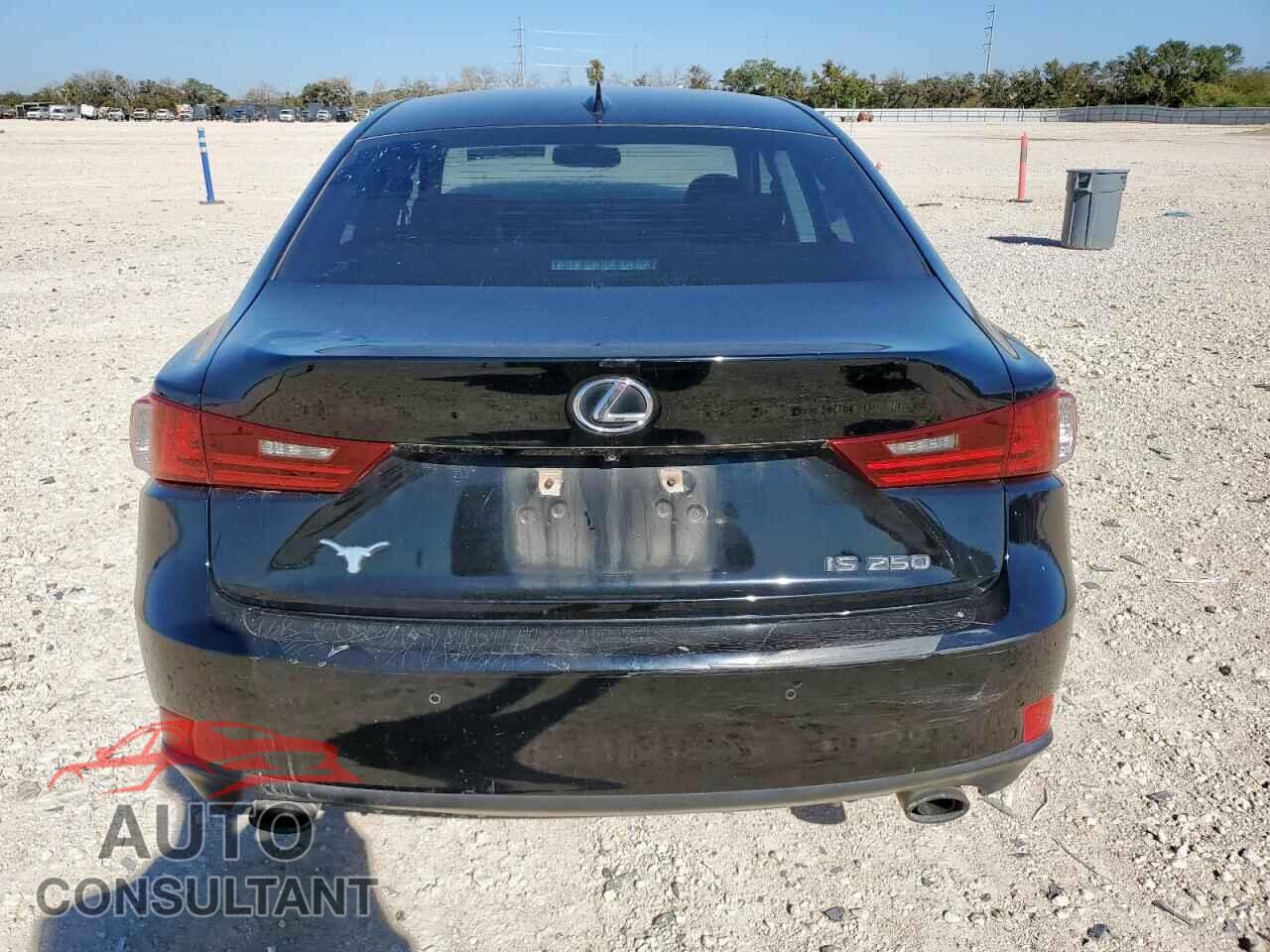 LEXUS IS 2014 - JTHBF1D21E5024552