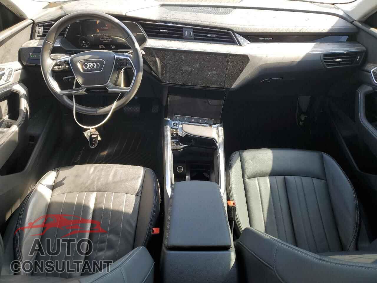 AUDI E-TRON 2021 - WA1AAAGE4MB030552