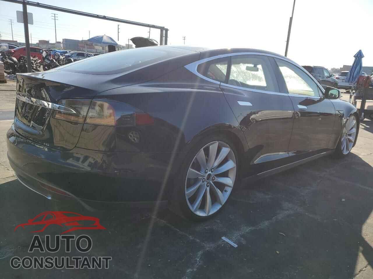 TESLA MODEL S 2013 - 5YJSA1AG9DFP06382