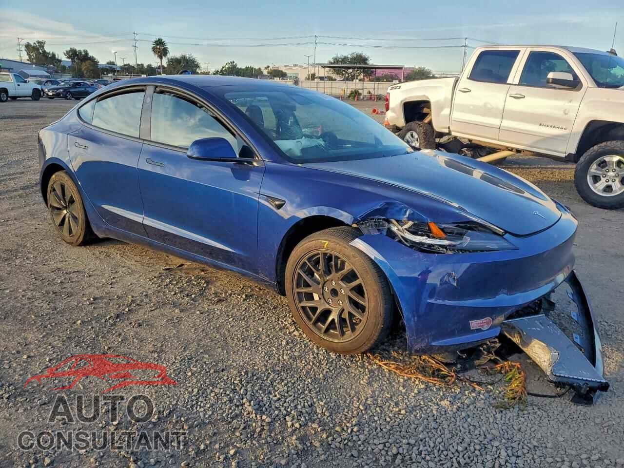 TESLA MODEL 3 2024 - 5YJ3E1EA0RF747831