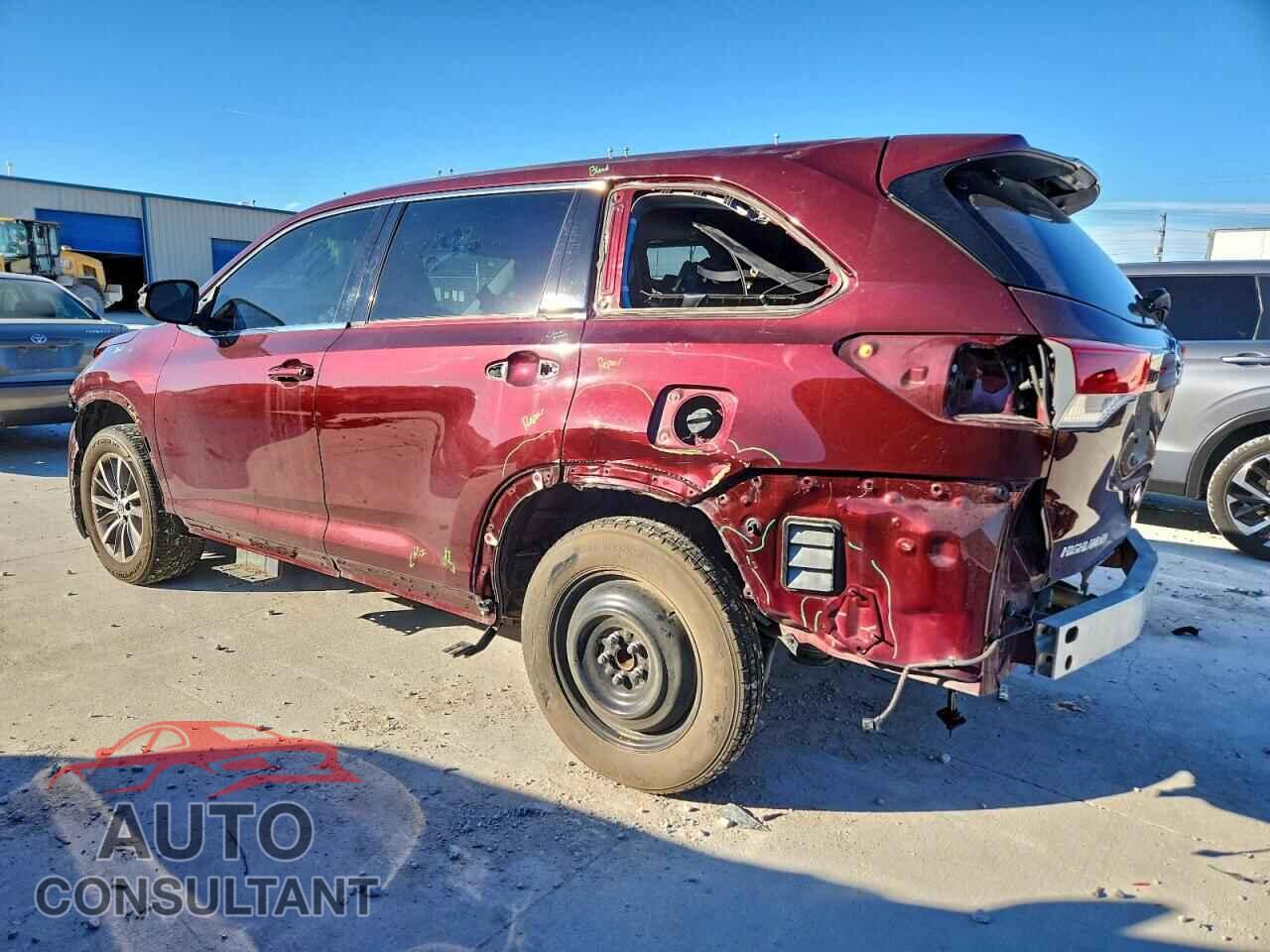 TOYOTA HIGHLANDER 2018 - 5TDKZRFH0JS273079
